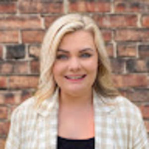 Meet your Posher, Mara